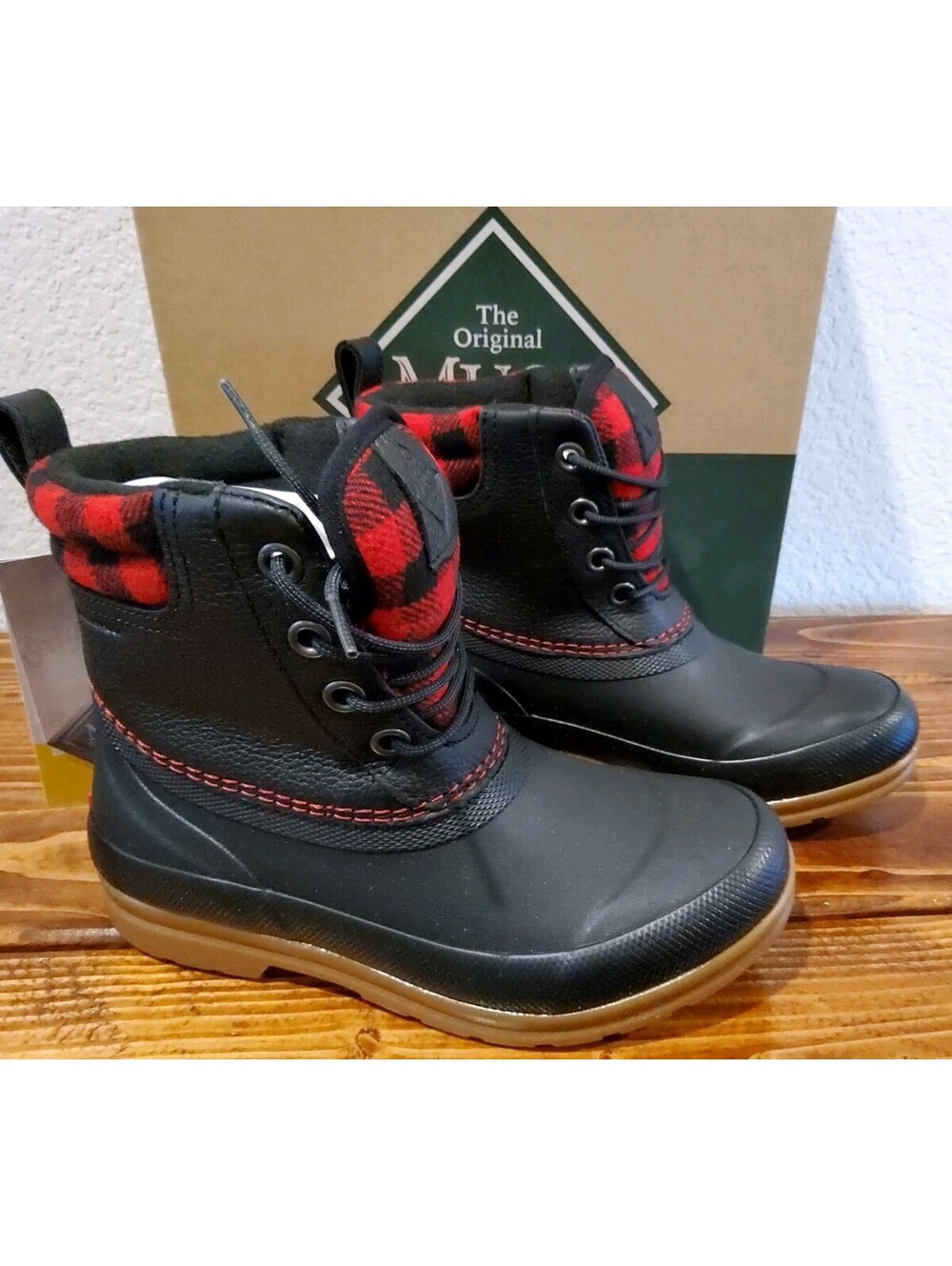 Muck Boots Original Leather Duck Boots Women's 6 Black/Buffalo Plaid Lace Up